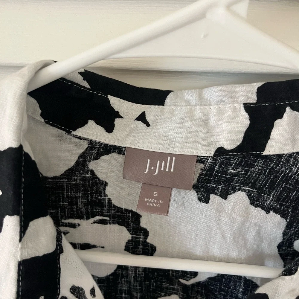 J. Jill 100% Linen Button Up Long Sleeved Shirt - Picture 2 of 5